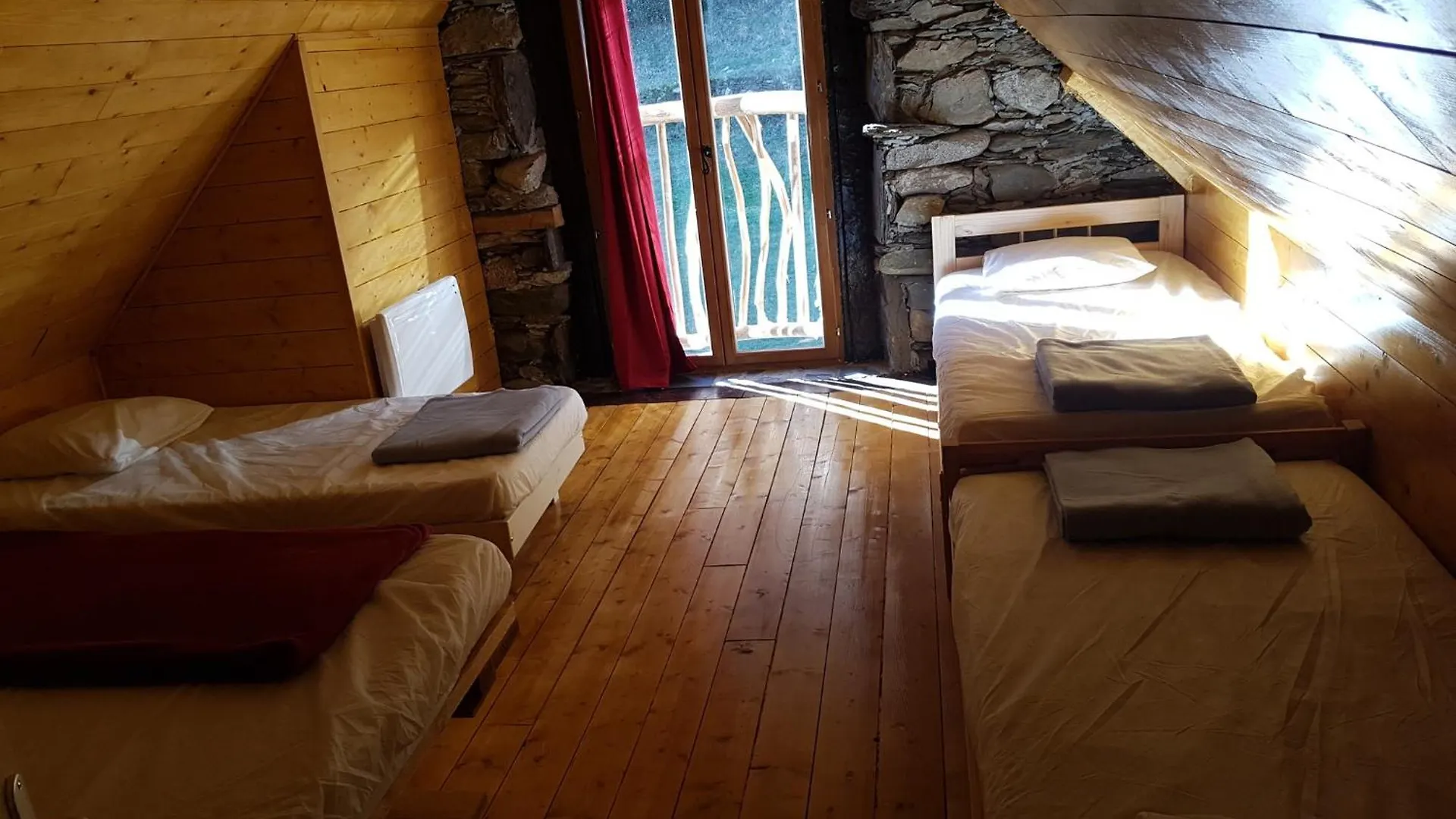 Gite, Grange Amenagee Luz-Saint-Sauveur 0*,  Frankrijk